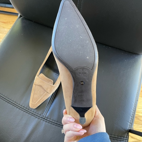 Suede Brown Prada kitten heel like new - Picture 2 of 7
